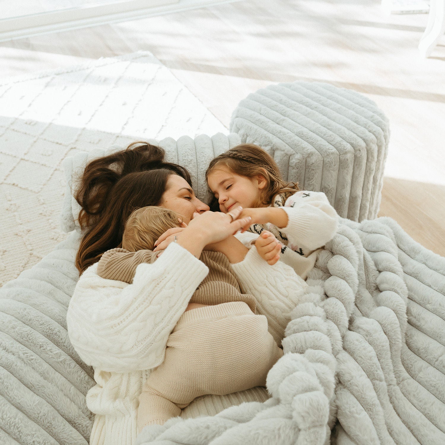 Crash Cloud Bundle - Grey Ribbed Faux Fur