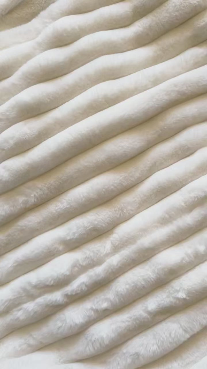 Crash Cloud ~ White Ribbed