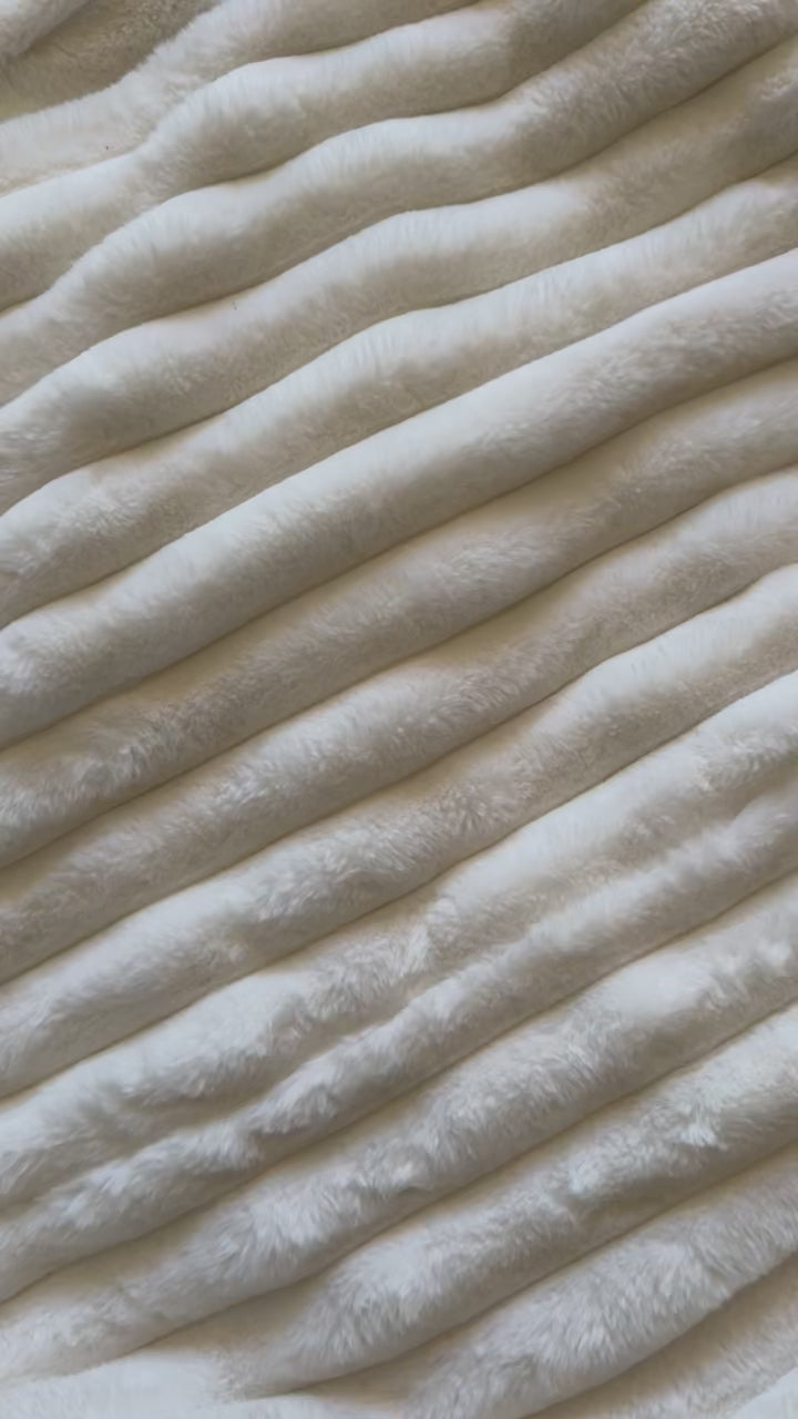 Cosy Cloud (L) Bundle - White Ribbed Faux Fur